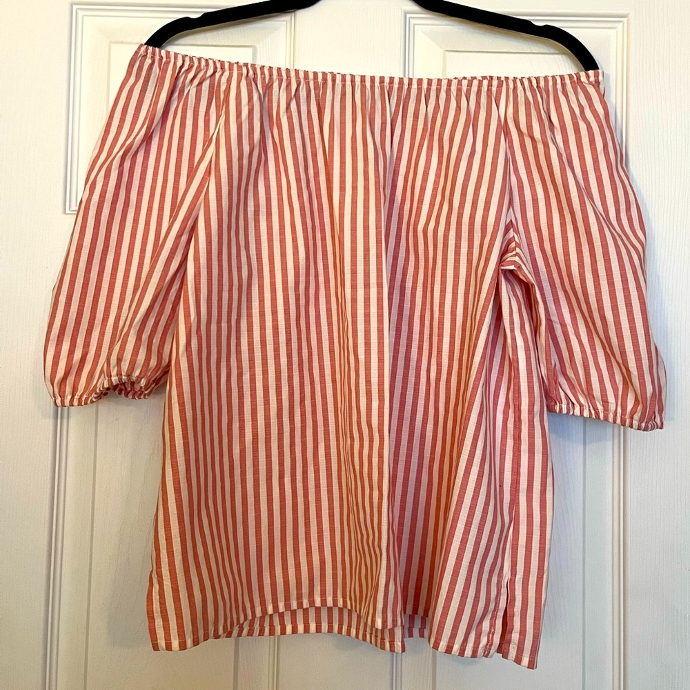 Women’s off the shoulder top. Loft.